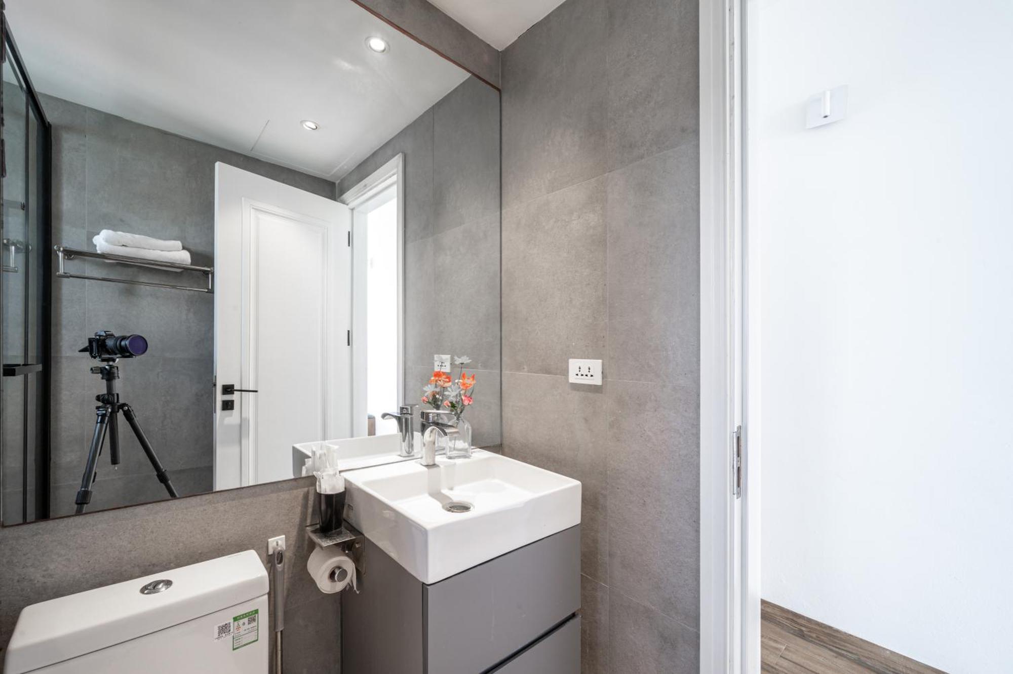 Luxe Paradise 88 Tu Hoa Apartment